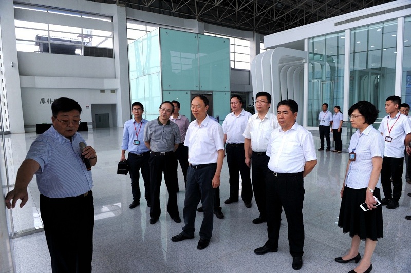 马秋林调研我司时强调：聚焦中药的传承与创新     