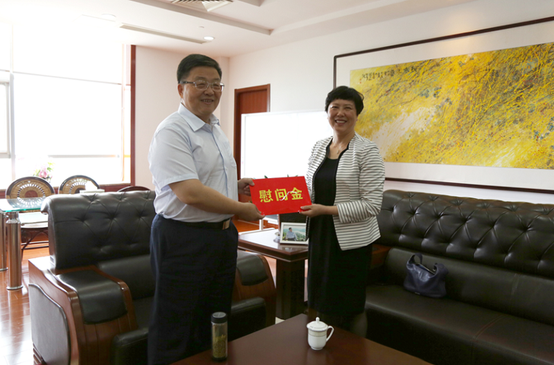 市科协主席许东方一行走访慰问EBET易博药业优秀科技企业家肖伟董事长