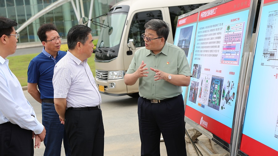 市委书记项雪龙一行莅临EBET易博药业视察调研